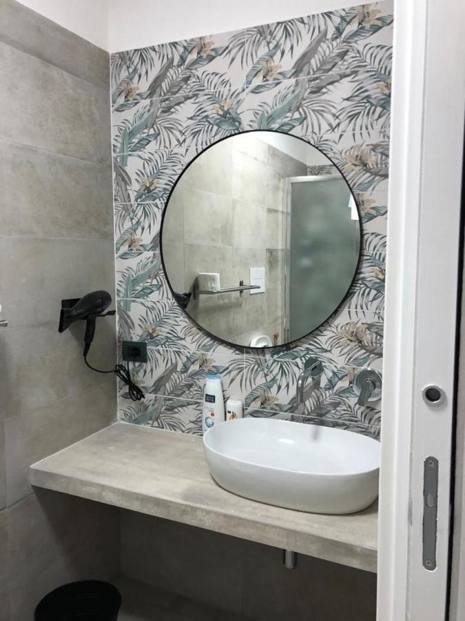 Nadyle House Hotel Napoli Bagian luar foto