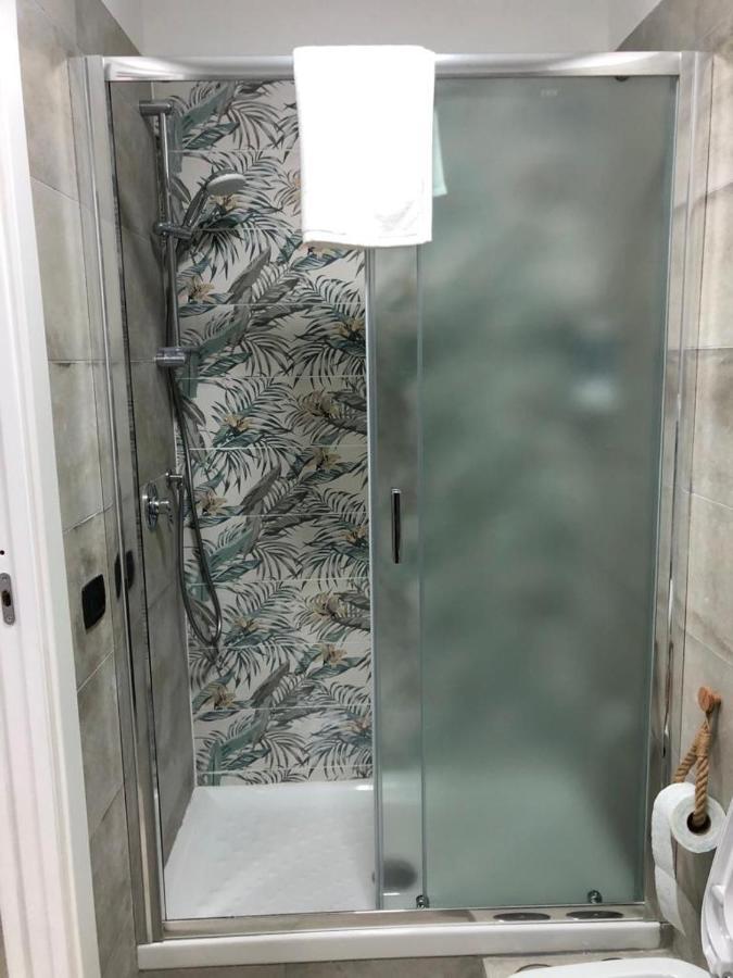 Nadyle House Hotel Napoli Bagian luar foto