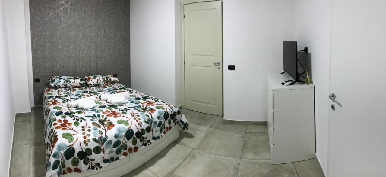 Nadyle House Hotel Napoli Bagian luar foto