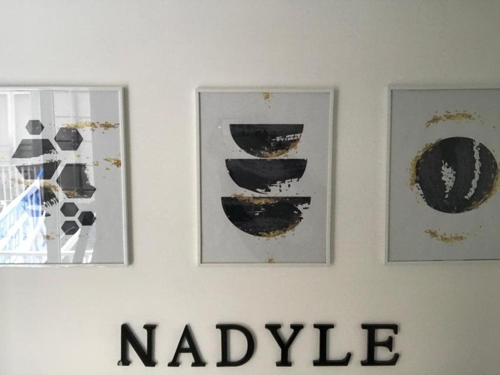 Nadyle House Hotel Napoli Bagian luar foto