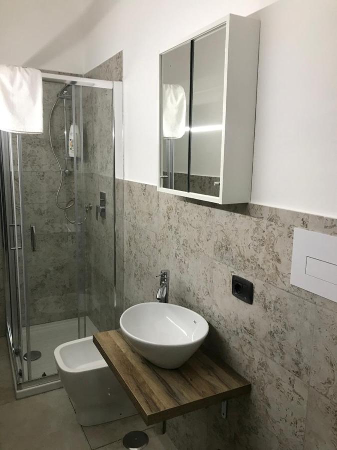 Nadyle House Hotel Napoli Bagian luar foto