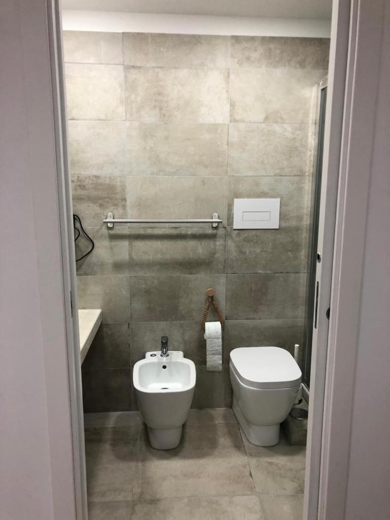 Nadyle House Hotel Napoli Bagian luar foto