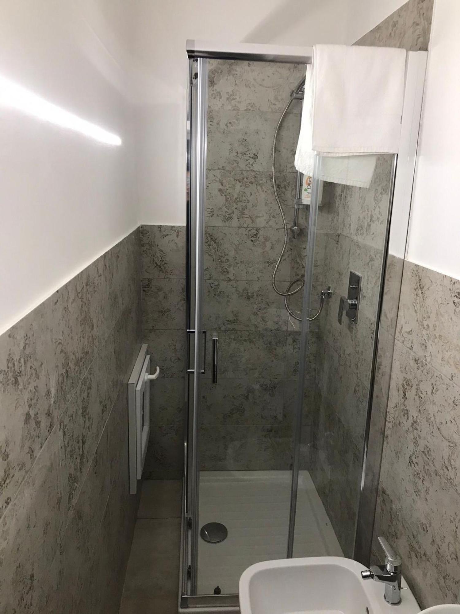 Nadyle House Hotel Napoli Bagian luar foto
